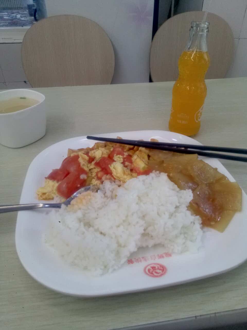 2022龙辉自选快餐(第二分店)美食餐厅,吃起来感觉还不错,环境也不.