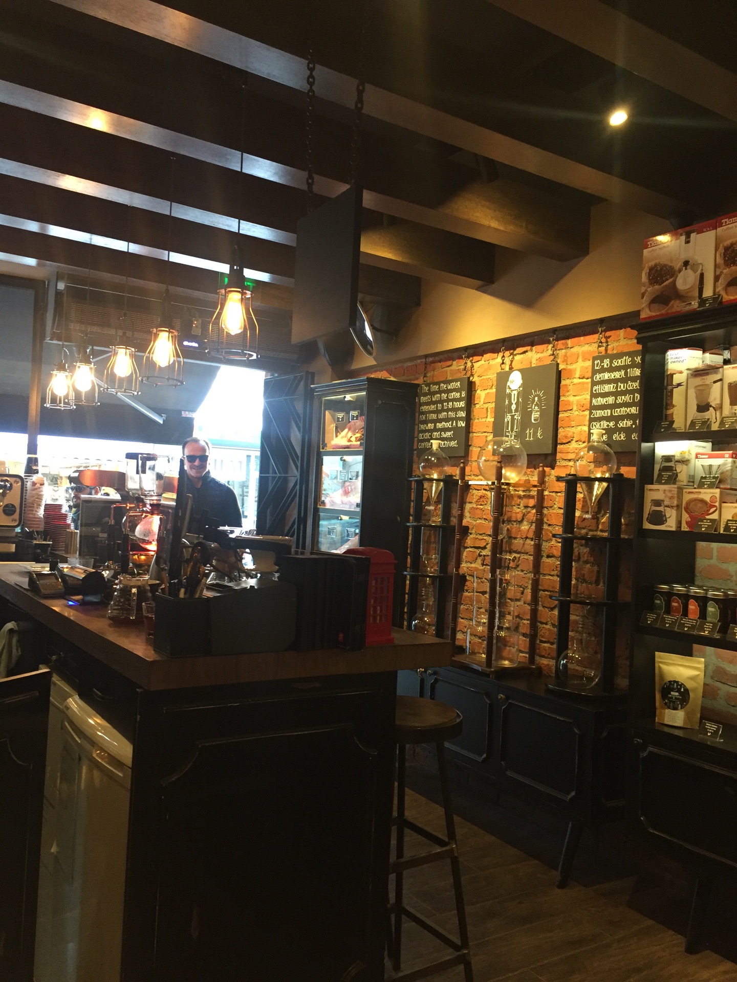 great for   quick coffee in the old center!