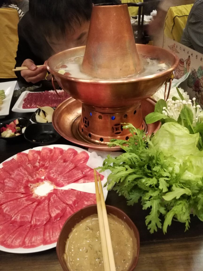 【携程美食林】北京南门涮肉(天坛店)餐馆,老北京排名第一的火锅 人那