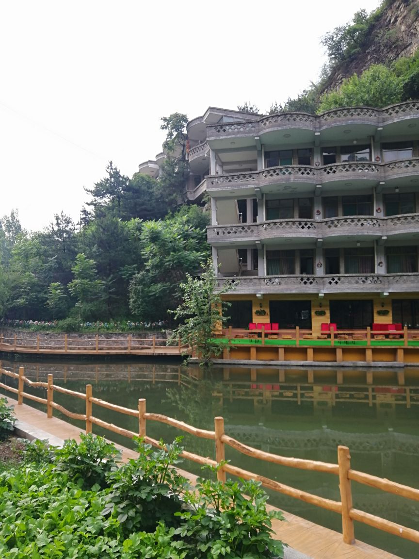 白銀坨景區飯店 直線距離23.6km