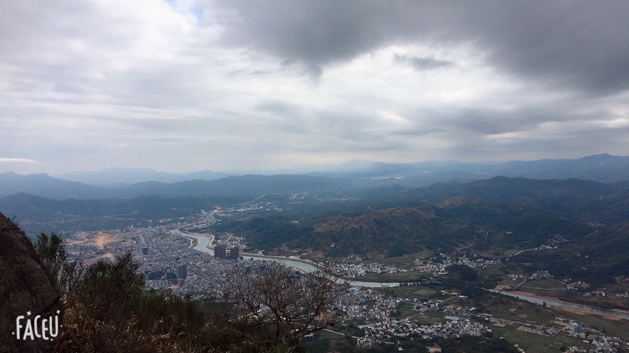 汕尾火山嶂  直线距离3.6km