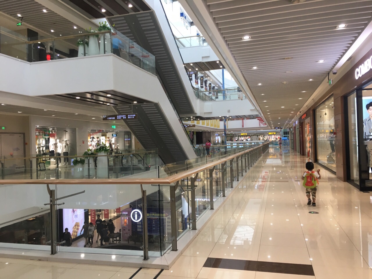 【携程攻略】扬州宝龙金轮广场购物,市区坐56路可直达宝龙广场.
