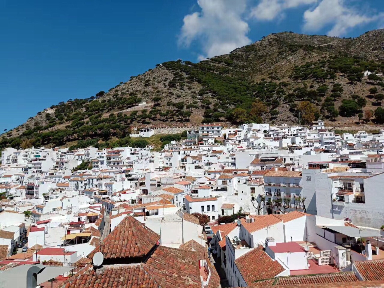 2019米哈斯游玩攻略,米哈斯白色小镇,是西班牙