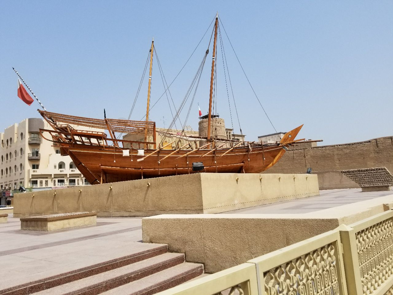 【携程攻略】迪拜迪拜博物馆景点,迪拜博物馆座落在法希迪城堡内，始建于1787年是迪拜现存的最古老建筑…