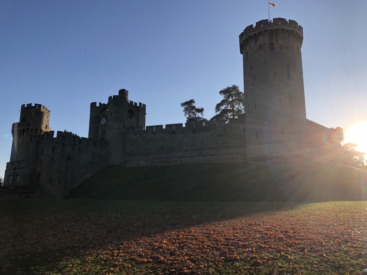 华威城堡 (Warwick Castle) - 英国参观指南
