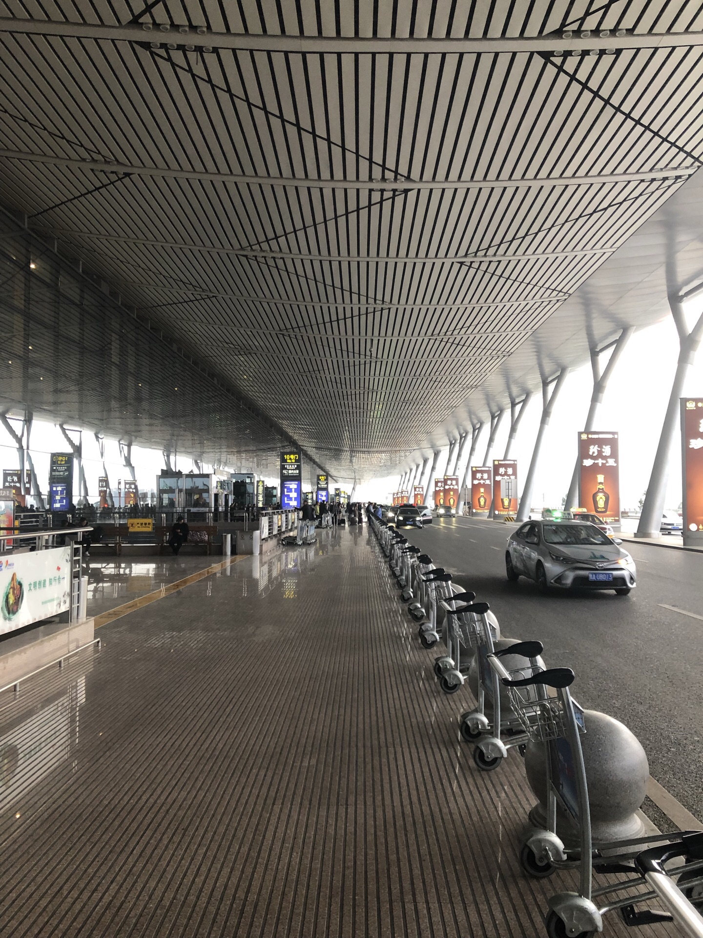 航拍贵阳龙洞堡国际机场，将跻身4F级机场行列