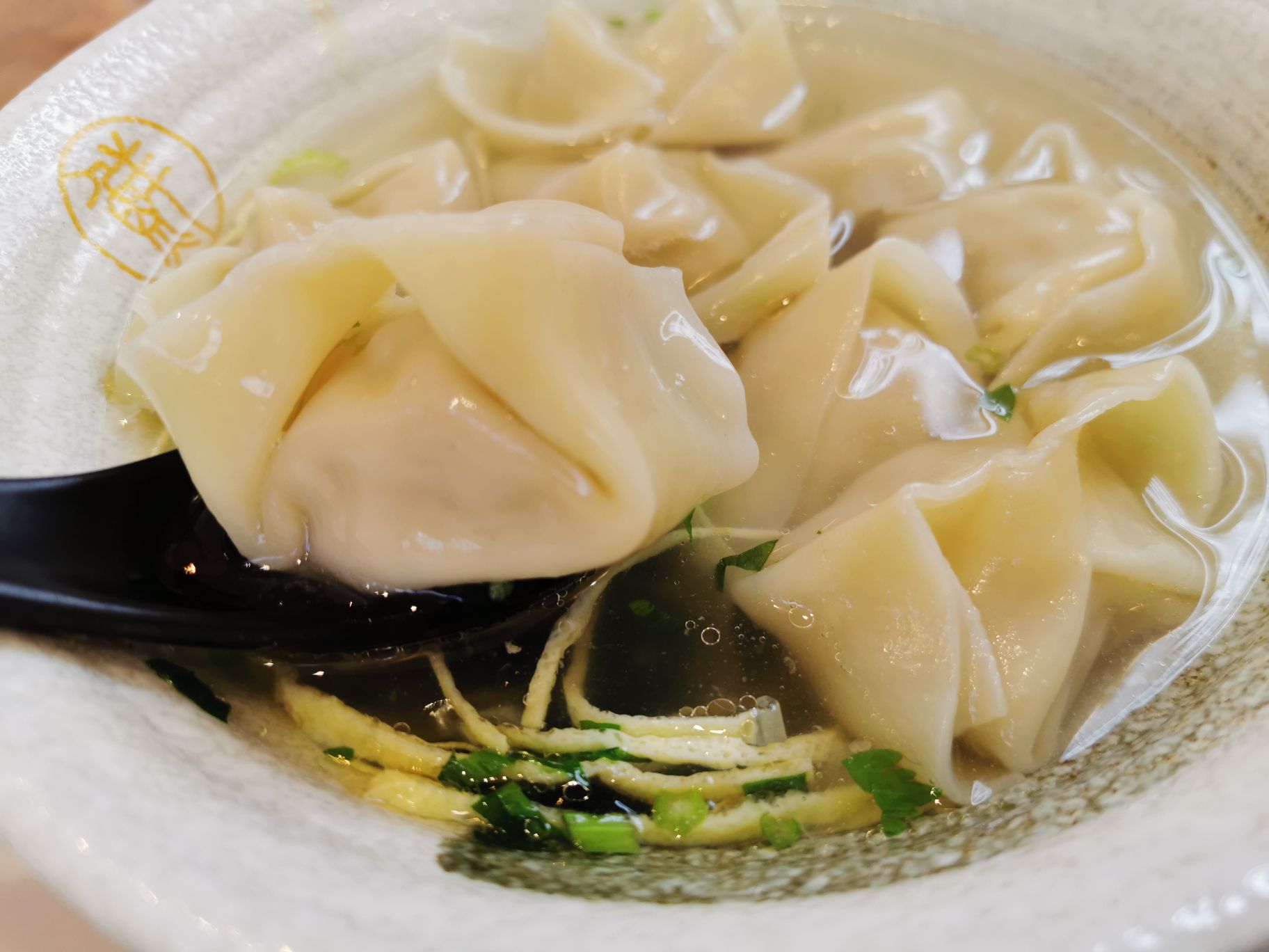 鲜尊海鲜馄饨(七宝万科店)