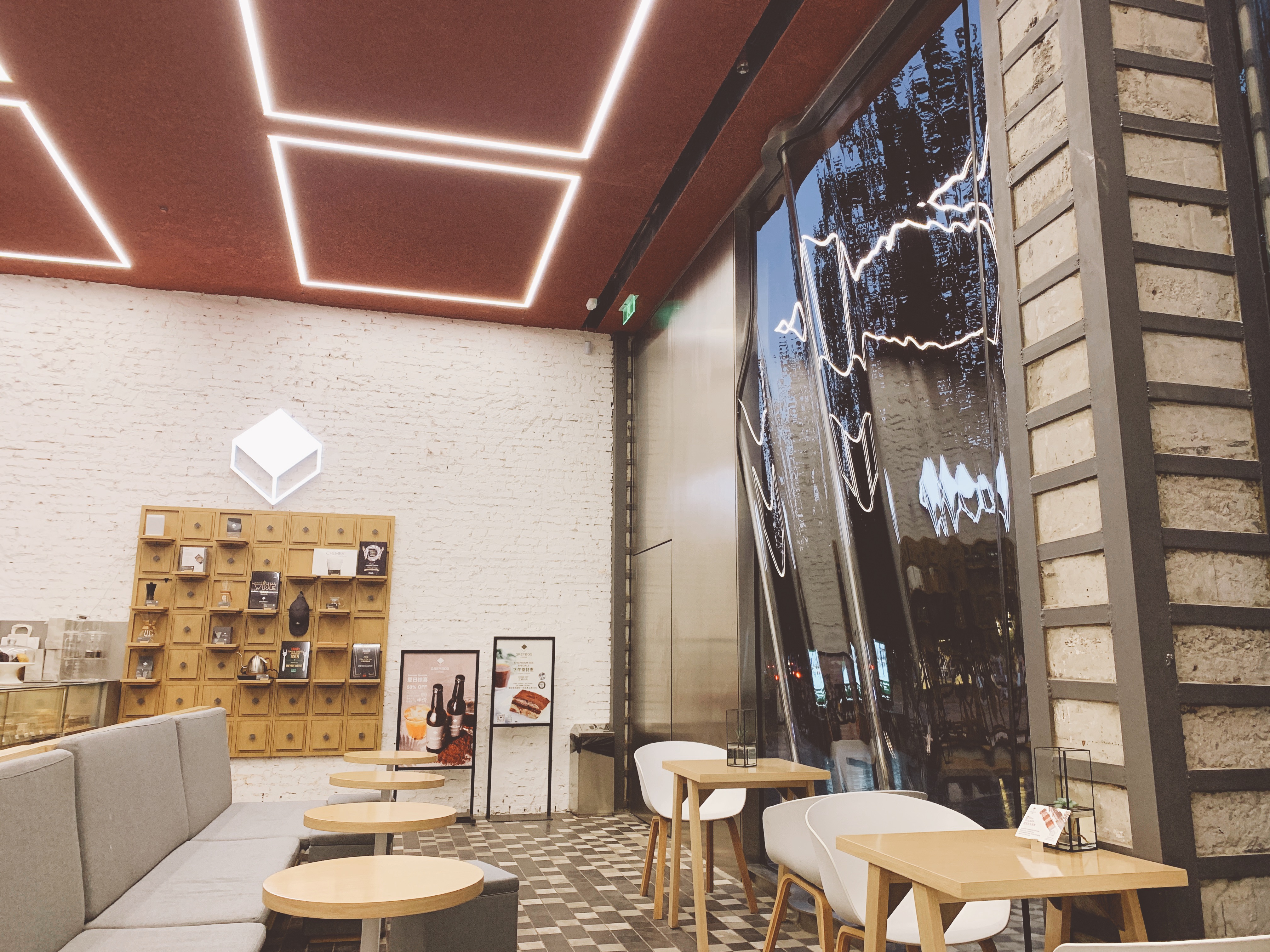 greybox coffee(798店) 61 /人 咖啡店 直线距离 100m