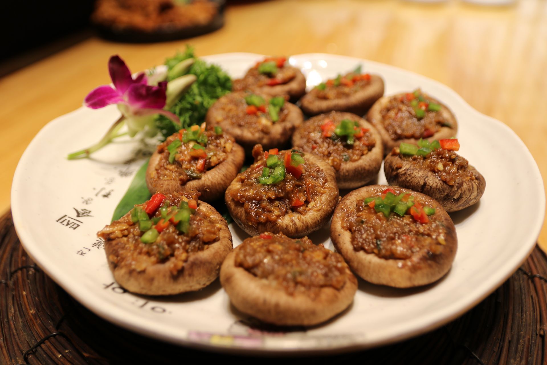 目的地 梅河口体育公园 附近美食     4.5分14 点评 直线距离 100m 4.