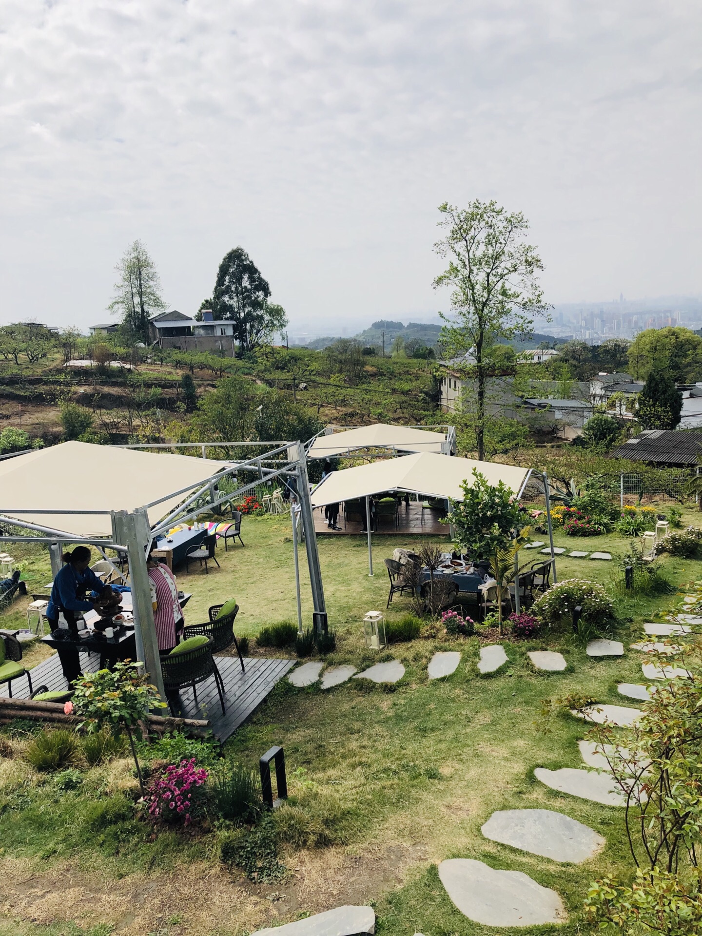 云里小坐·山上见