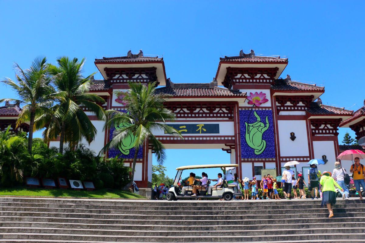 【携程攻略】三亚南山文化旅游区景点,海上观音非常壮观,两边景色也不