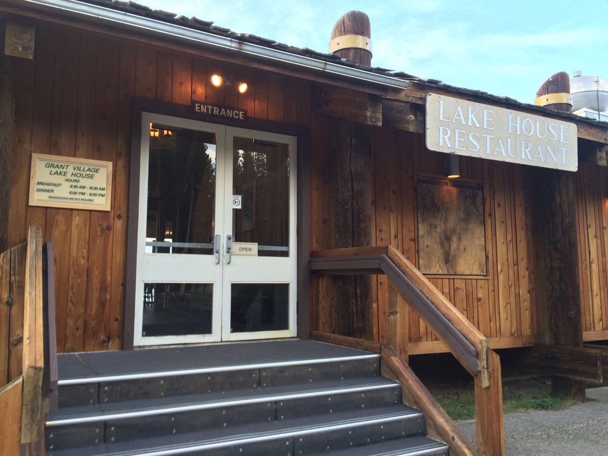 grant village dining room 4.0 分 1条点评 75/人 直线距离2.6km