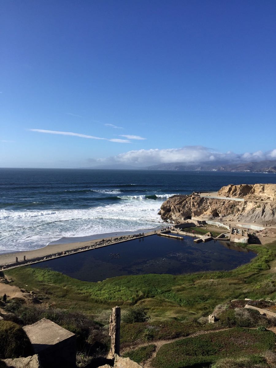 苏特罗海水浴场