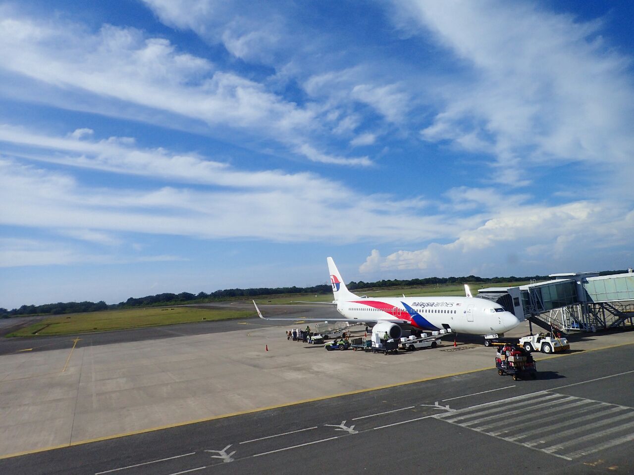 斗姆湖机场图片
