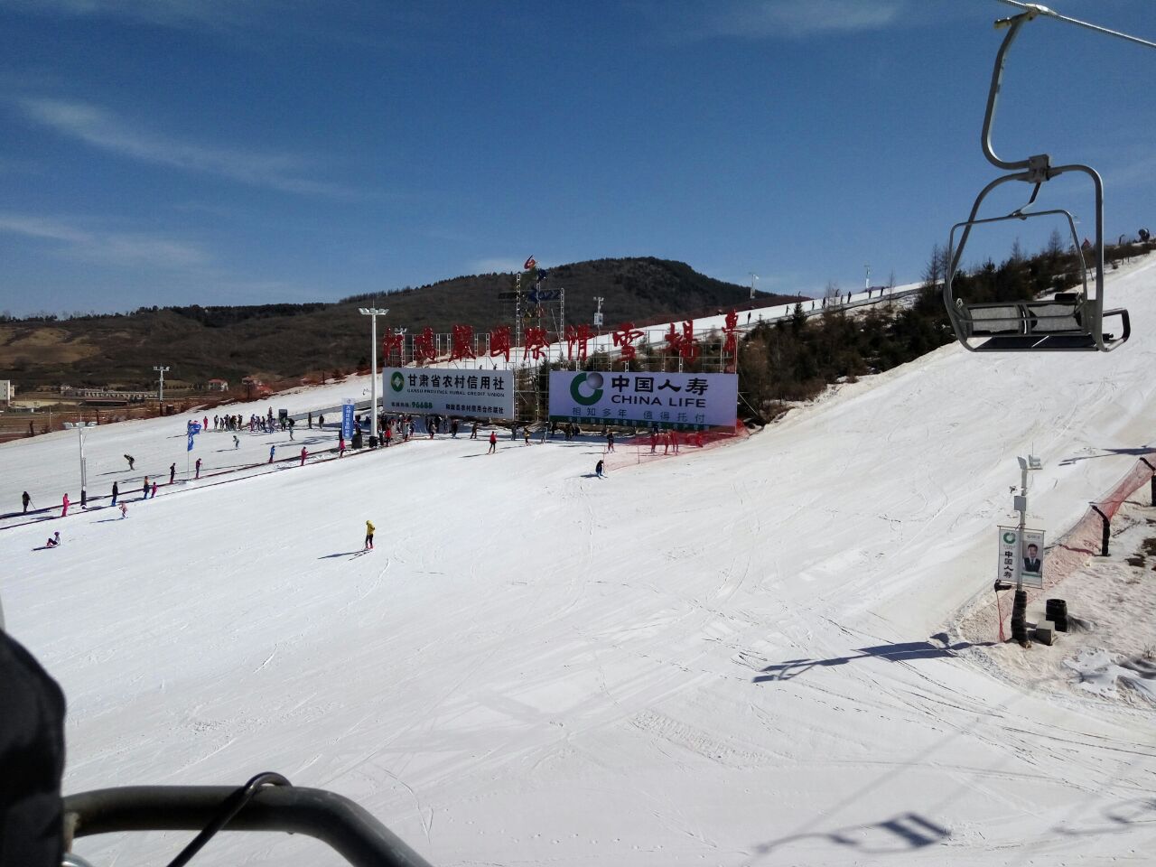 2019松鸣岩国际滑雪场