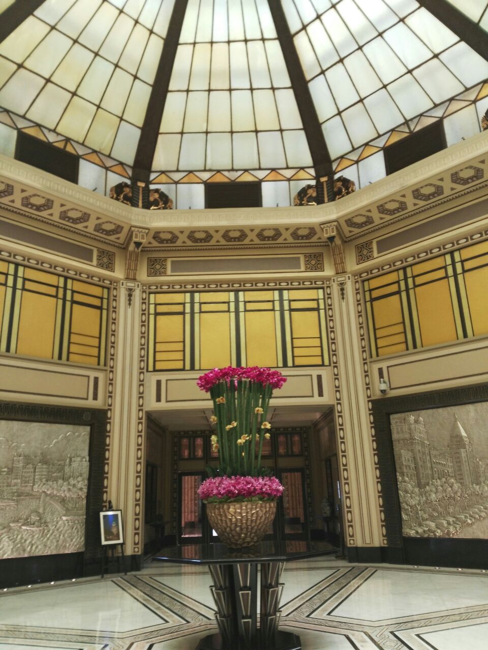 【携程美食林】上海和平饭店华懋阁餐馆,非常有历史感,直面外滩.