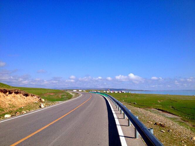 青海湖环湖西路