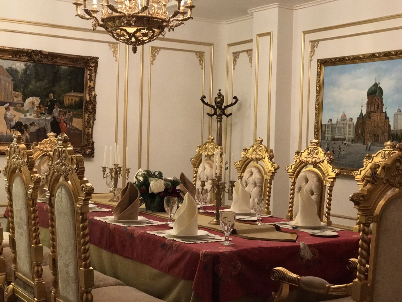 塔道斯西餐厅