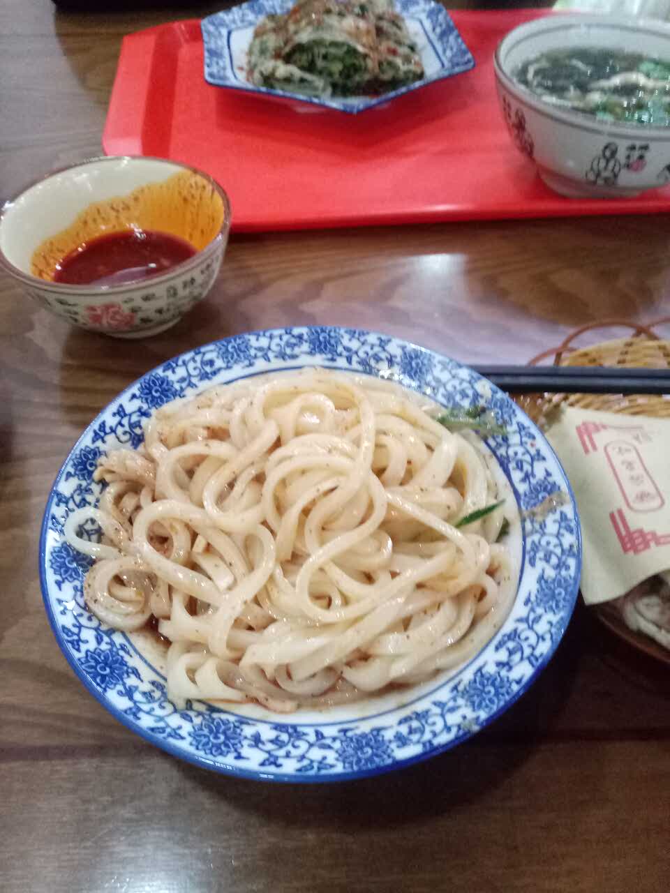 2022钱串子面(南新街店)美食餐厅,菜卷不错,味道挺好,肉夹馍.