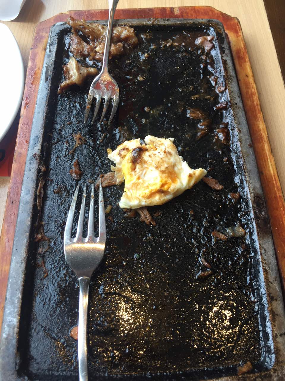 儿子喜欢这里的牛排和披萨,每次到必胜客来就是点这两样,今天吃完了盘