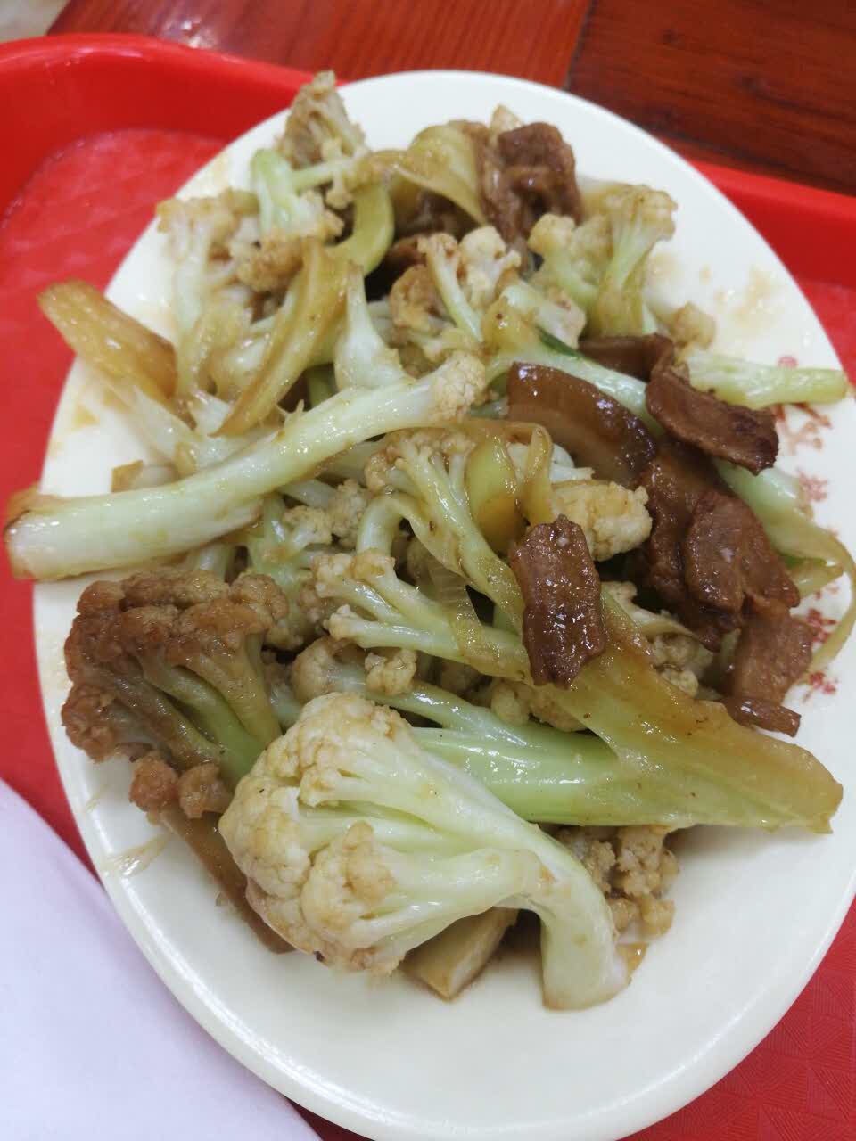 超级实惠,和孩子要两个半份菜,一份米饭,才花85元