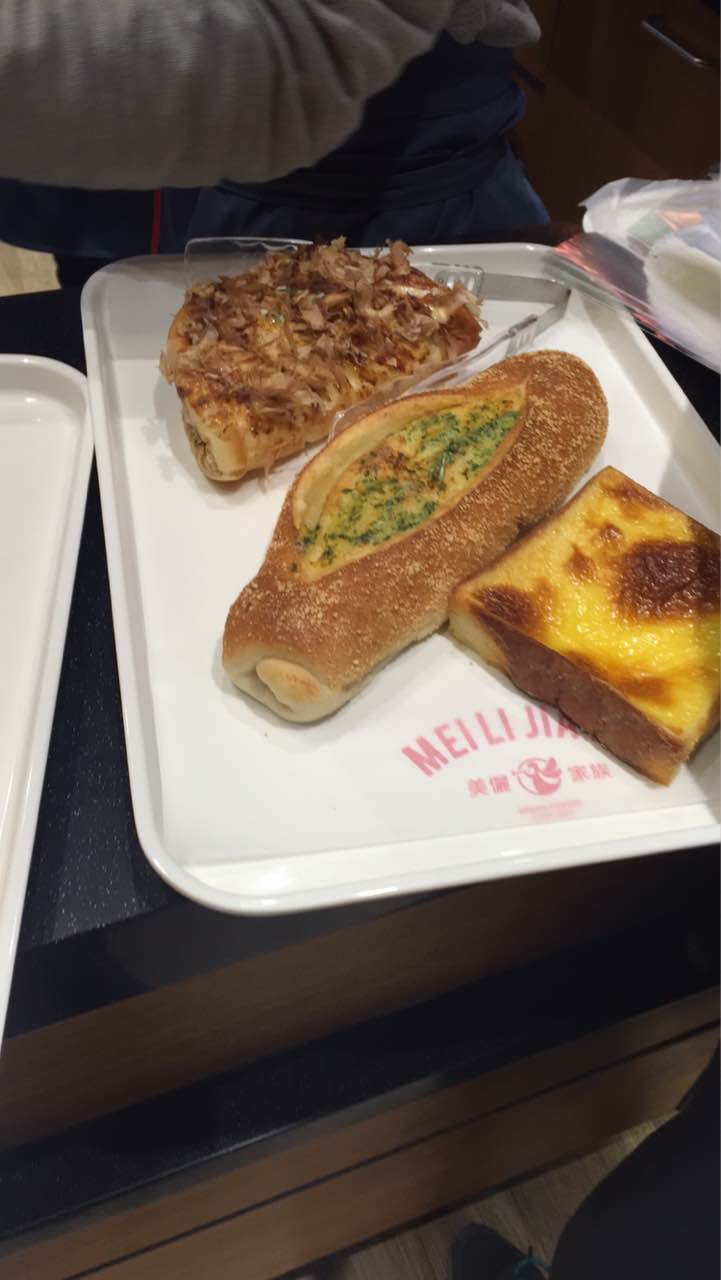 2016-12-10 美丽家  的面包一直很对口 2017-03-20 来自携程 _in2****