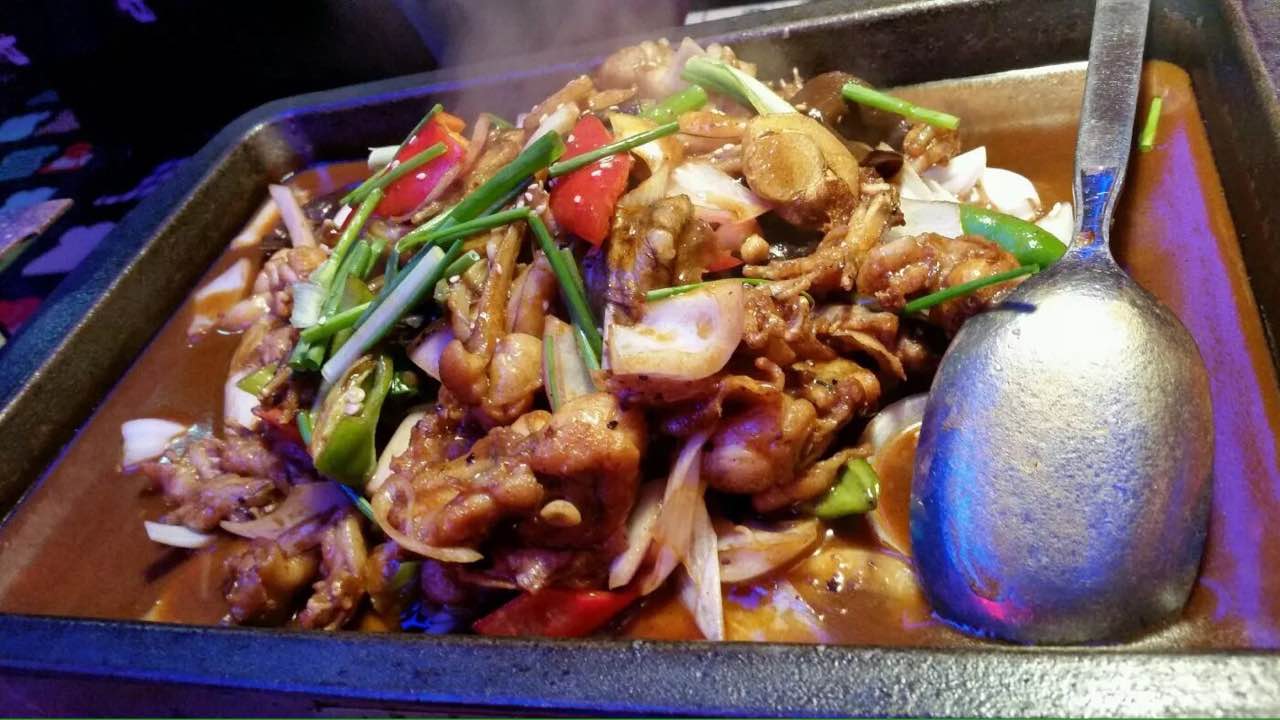 2022蛙来哒(日月广场店)美食餐厅,很辣很爽很好吃,紫苏味道的.