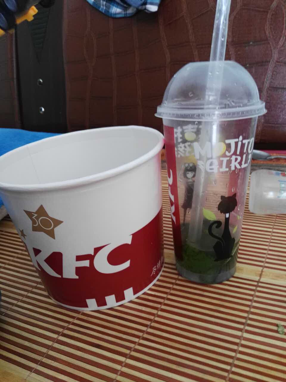 2023肯德基(吴江运东店)美食餐厅,鸡肉很入味,2大杯杯饮料,很.