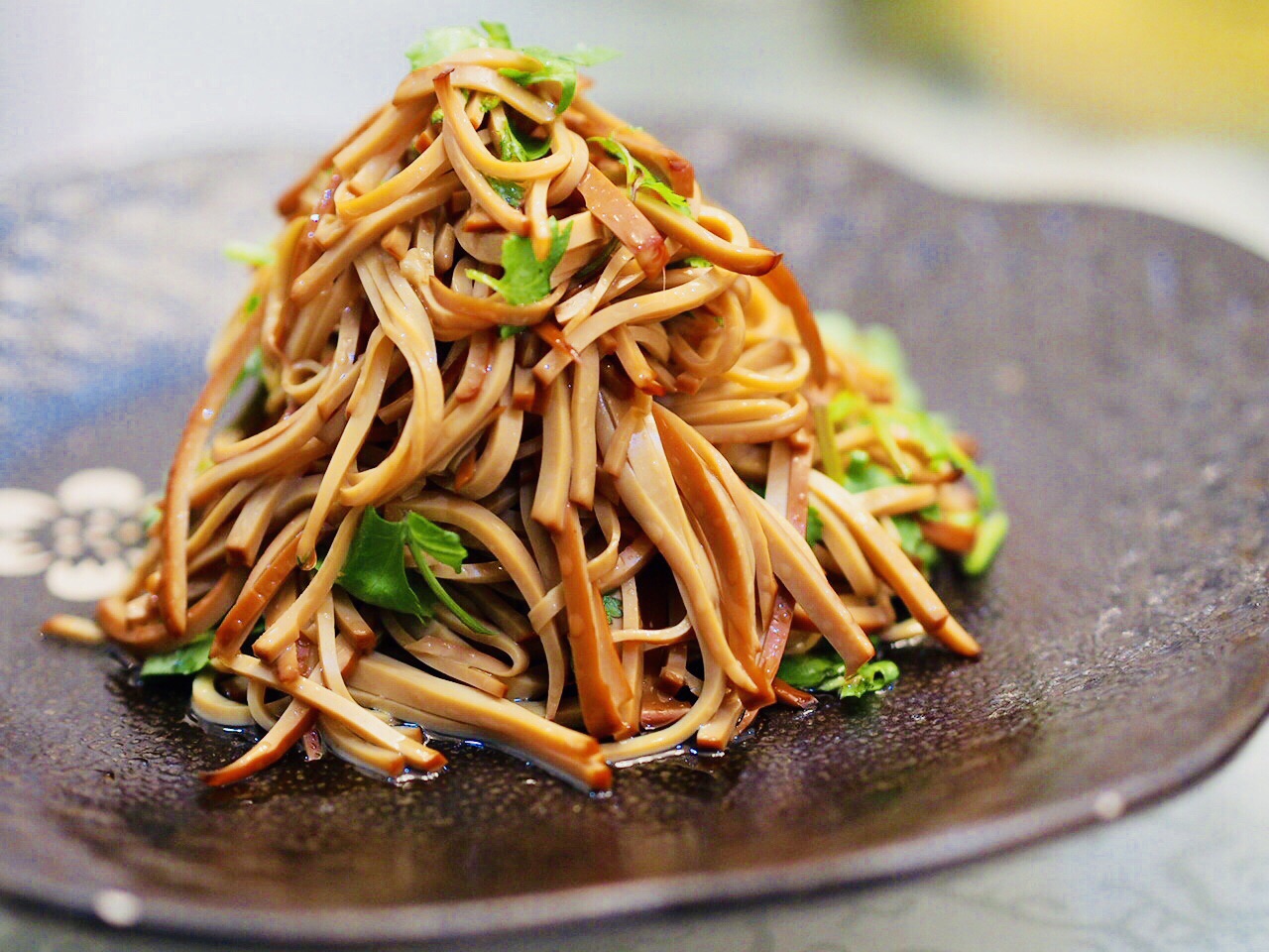 麻辣鲜香的醉虾不错吃!私房菜奏是介么给力!虾球很q,个大q弹!