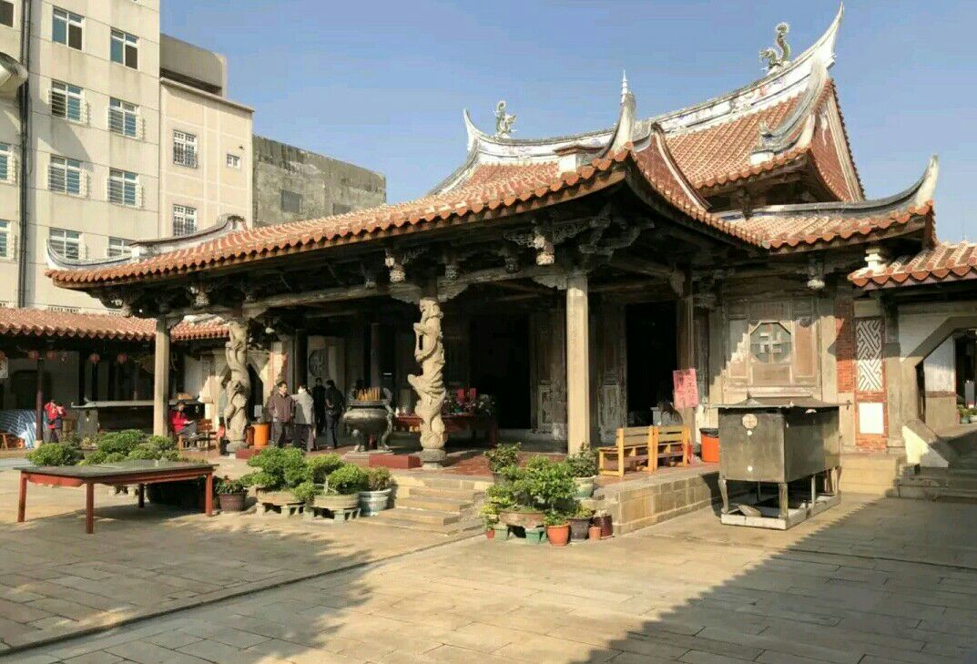 2019鹿港龙山寺游玩攻略,鹿港龙山寺建于1653,中间拆【去哪儿攻略】