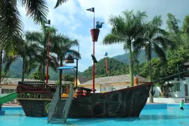 1-Day Sihui Tour: Refreshing Summer Fun at Water Park and Natural Wonders of Qishi River