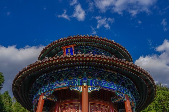 北京四万里的蓝天白云,住一家南锣鼓巷附近的