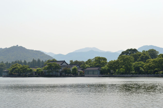 第二天 杭州博物館--西湖--文淵閣 文淵閣的四庫全書是華夏瑰寶,相傳