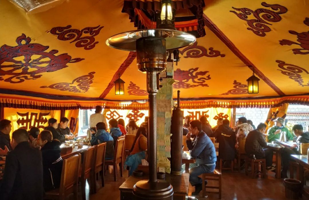 2022玛吉阿米·餐吧美食餐厅,这个藏餐厅的门面非常别致,.