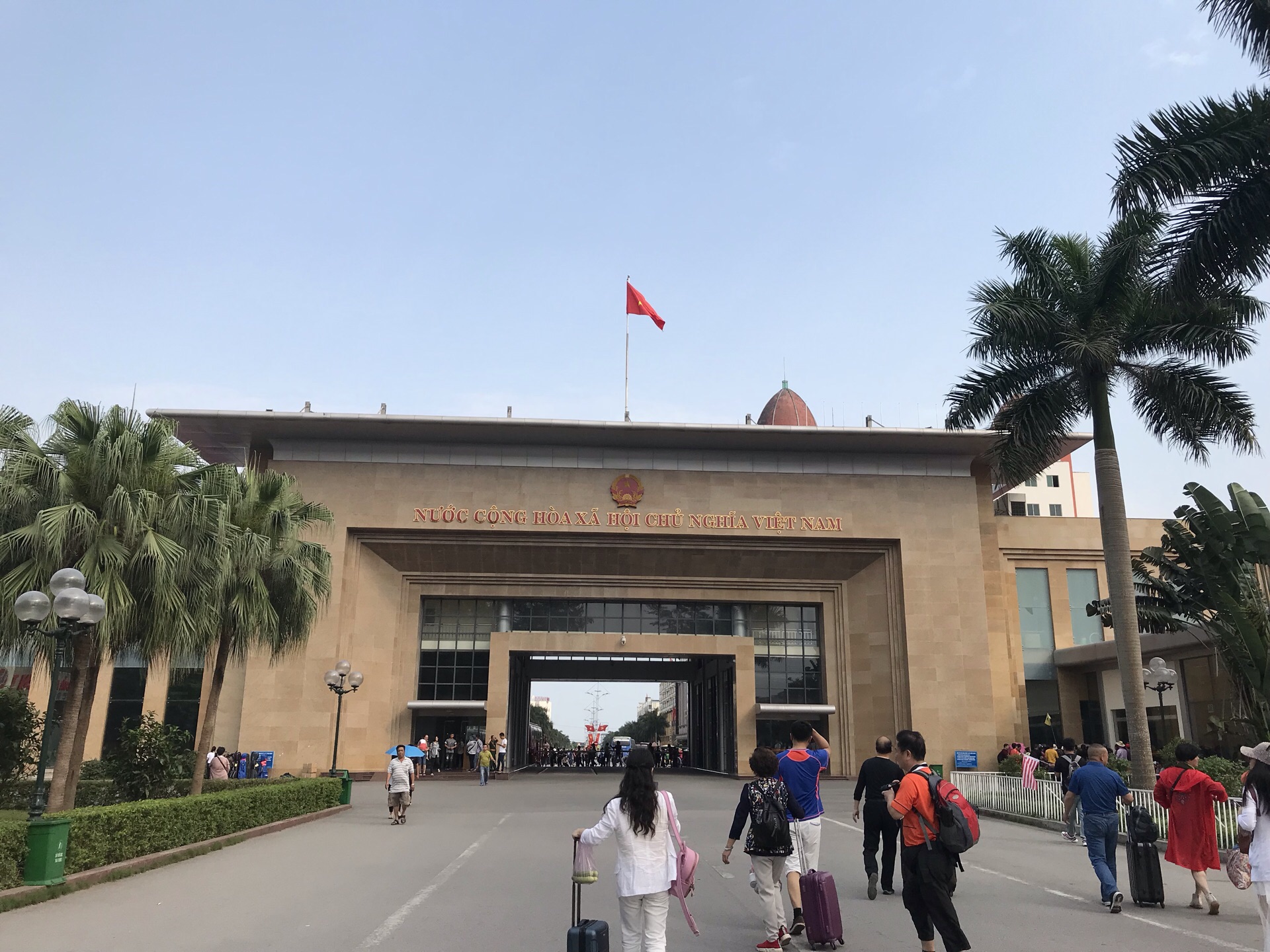 2026东兴口岸游玩攻略,从东兴口岸出关,第一次路陆...【去哪儿攻略】