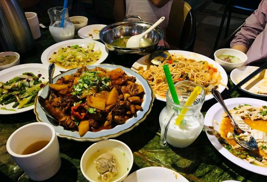 2026巴依餐厅美食餐厅,...一个大盘鸡，分量很大，豆...【去哪儿攻略】