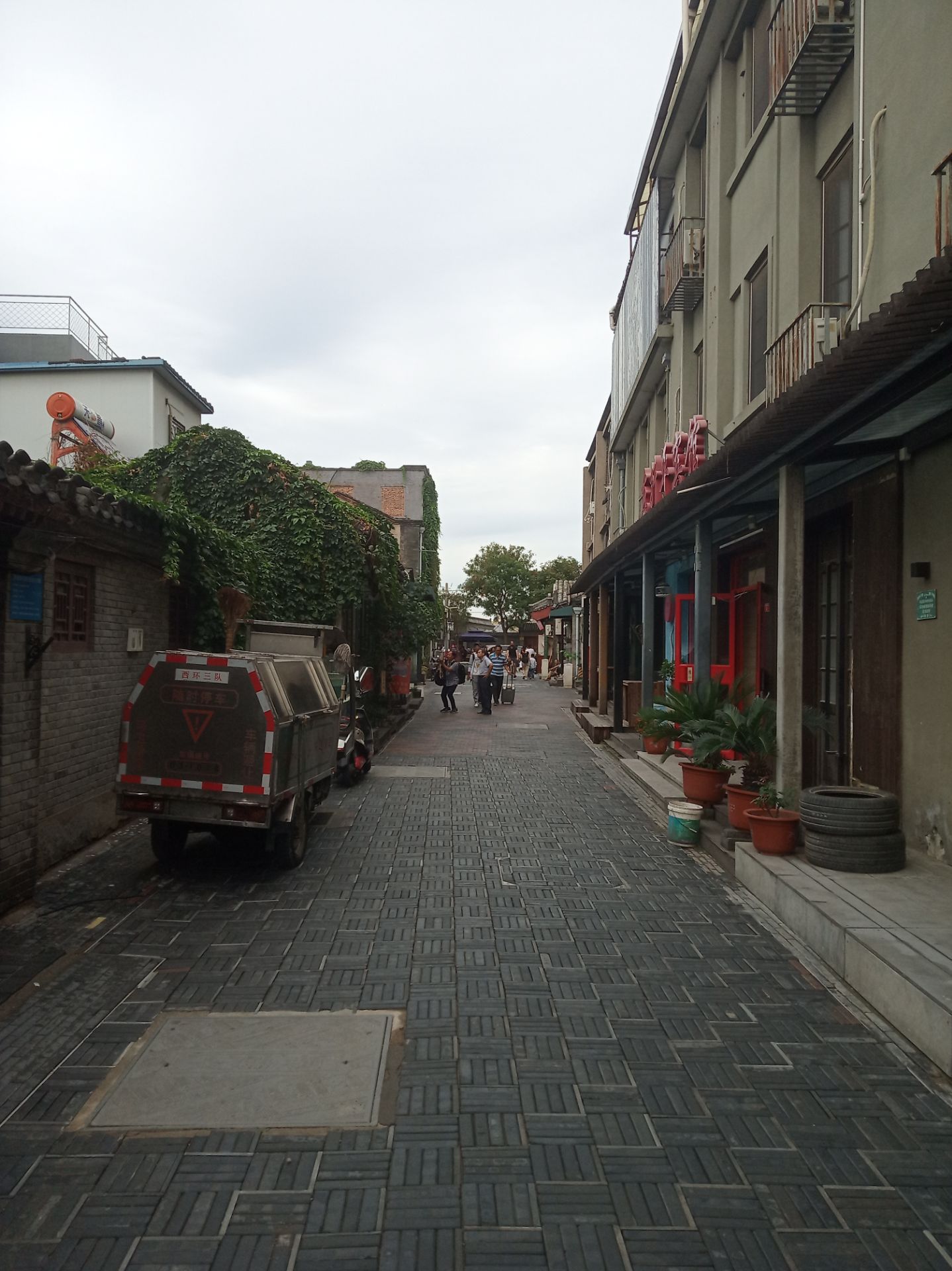 【携程攻略】北京杨梅竹斜街景点,在前门地区大栅栏这里,顺着煤市大街