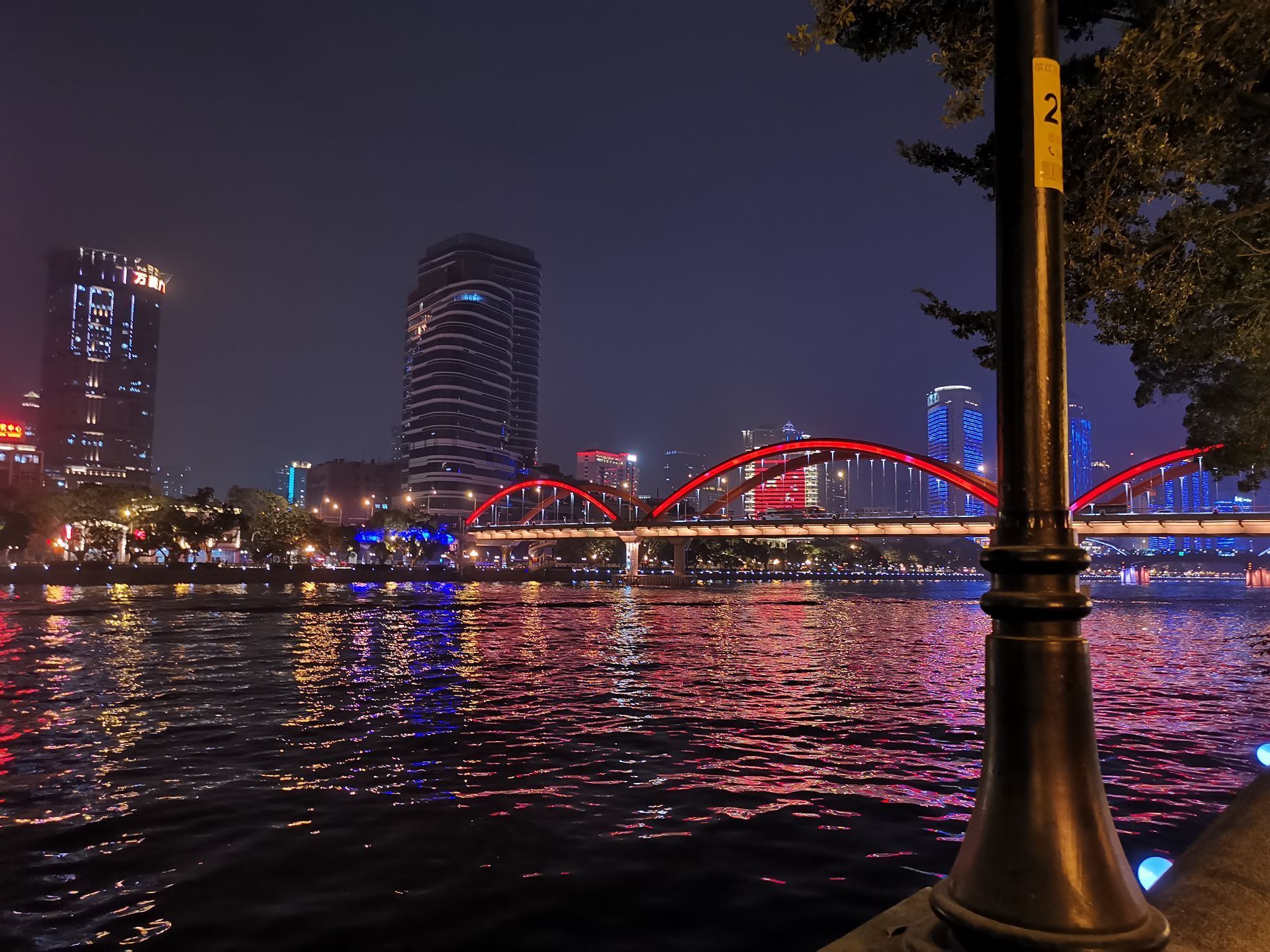 广州珠江大桥夜景。照片摄影图片_ID:324991687-Veer图库