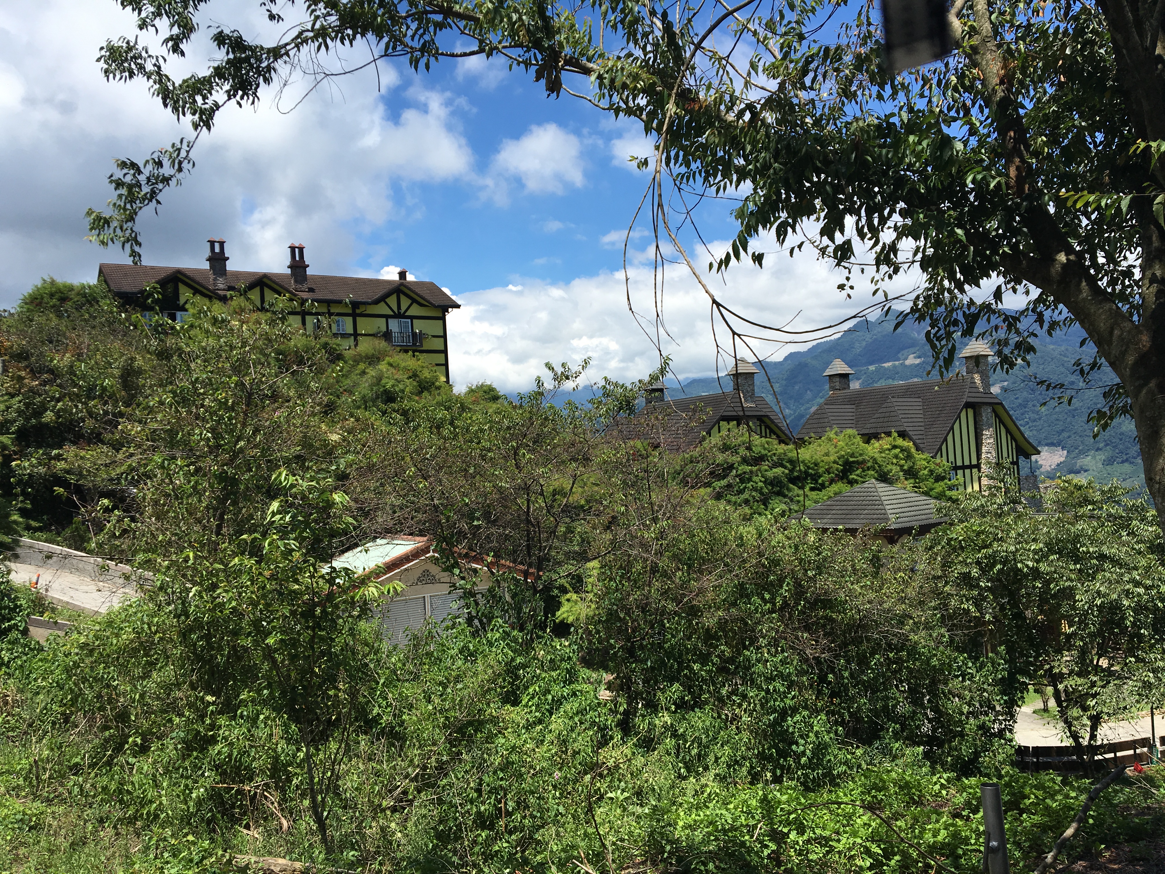 风景很独特,真是一步一景,若要慢慢逛,要2-3天