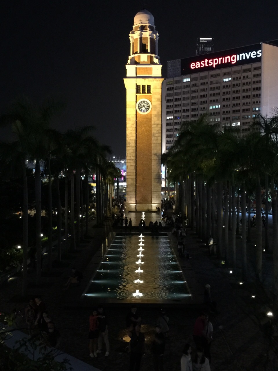 携程攻略 香港尖沙咀购物 第一次住在尖沙咀的弥顿道 重庆大厦旁的假日酒店 海港城 维多利亚