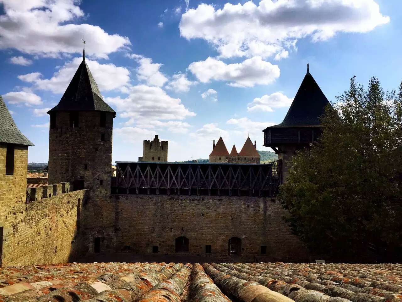 【携程攻略】卡尔卡松卡尔卡松城堡景点,卡尔松古城堡位于法国南部,是