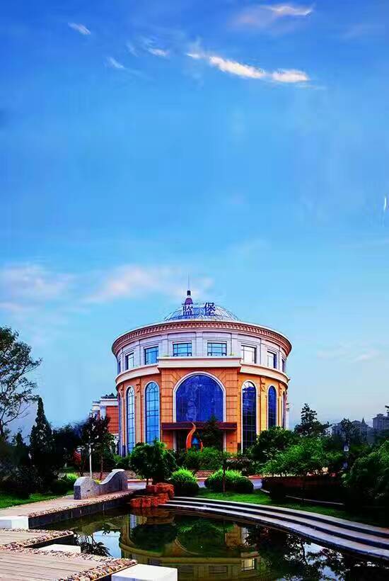 蓝堡泳馆,相当不错!性价比很高啊,家里人玩的很开心!