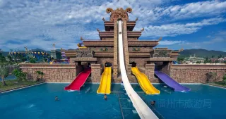 3-Day Lianjiang Tour: Thrills at Gui'an Happy World, Relaxation at Xishan Hotsprings