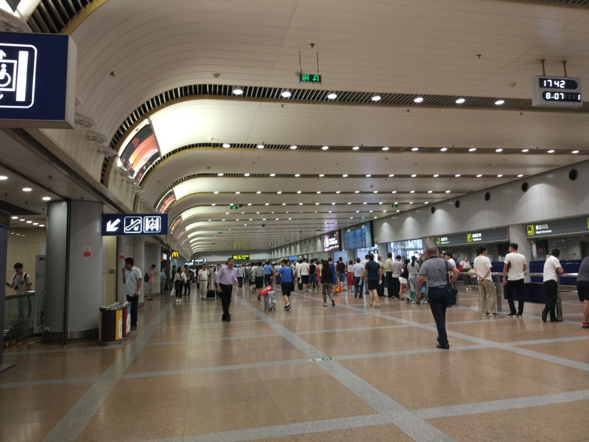北京机场站口图片