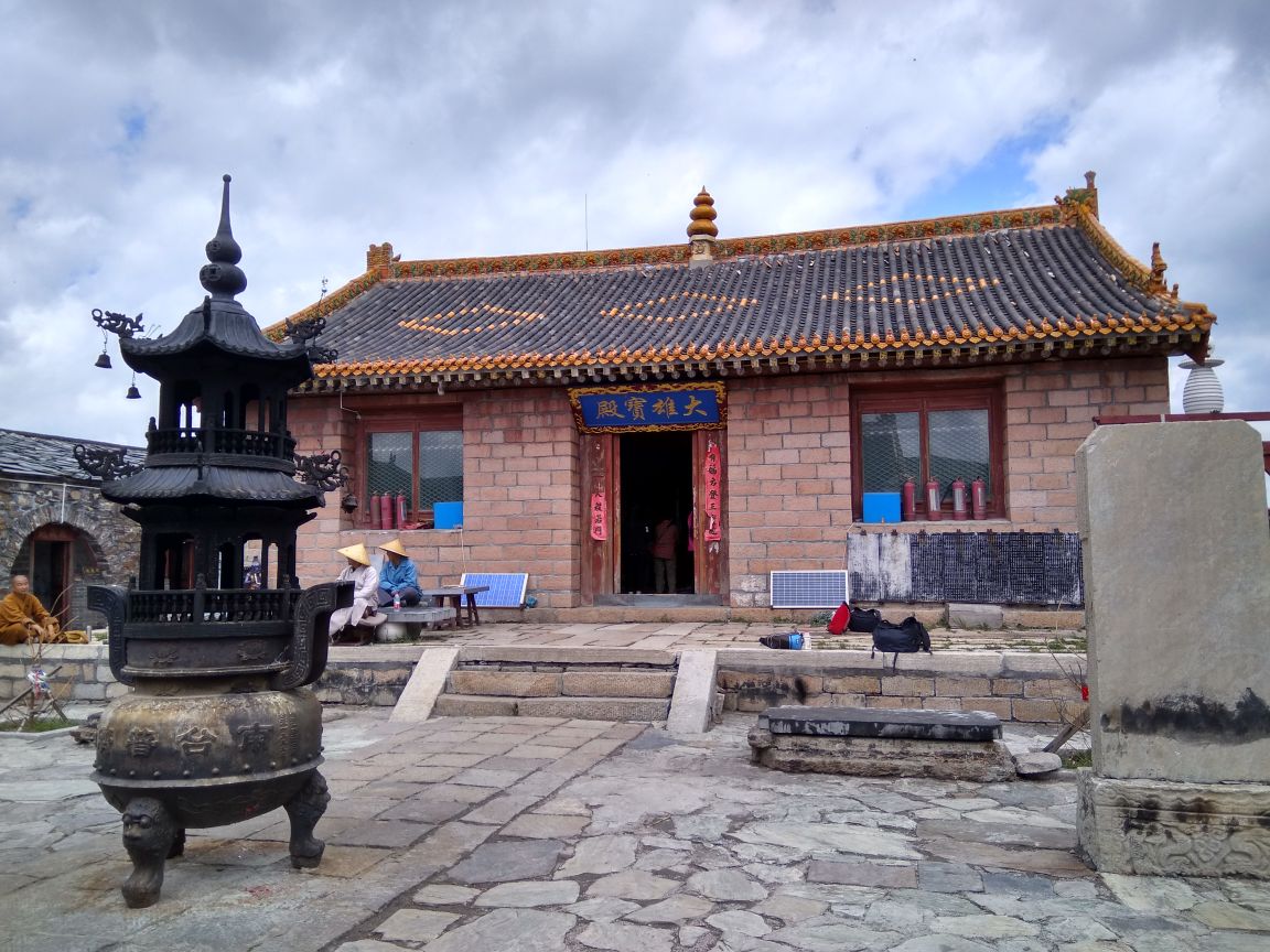 【携程攻略】五台山南台锦绣峰景点,五台山顶的风景,真是很美,有点