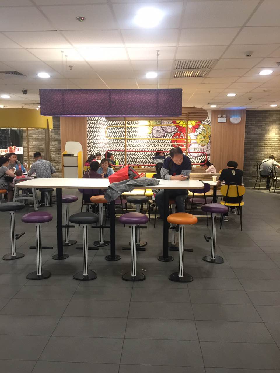 麦当劳(贵阳汇金店)