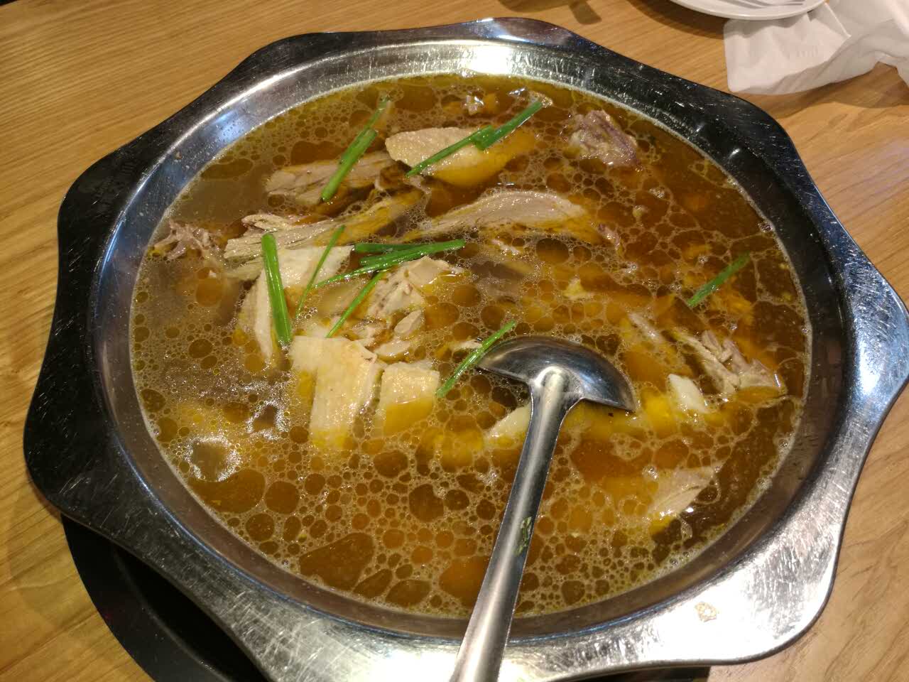2017-06-24 老鹅火锅,别具特色,外加农庄氛围 2017-11-24 味道不错