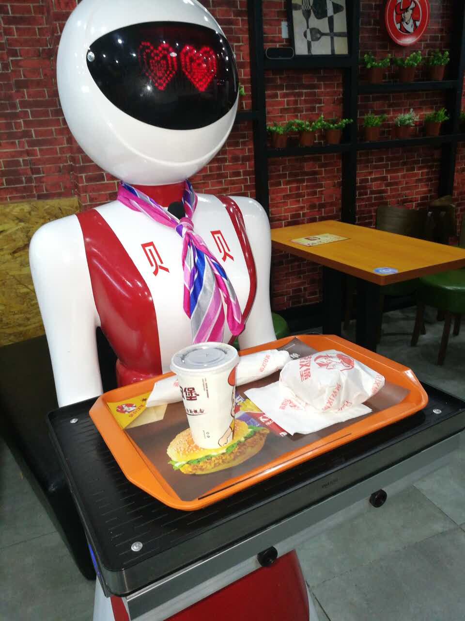 2022贝克汉堡机器人智能餐厅(云景店)美食餐厅,吃了一个套餐还不错,又