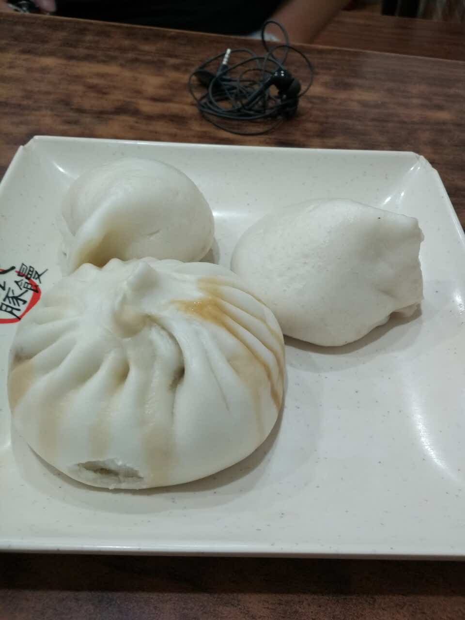 2022吕氏豚馒(南仓街店)美食餐厅,我喜欢一个一品包,一杯南瓜.