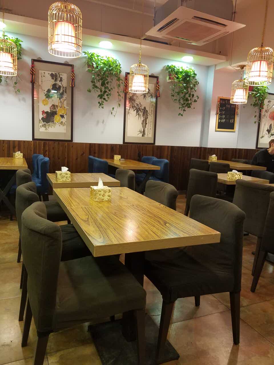 愉肴麻辣香锅(杨柳青店)